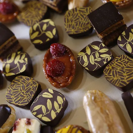 Gran Guadalpin Banus 5* ماربيا